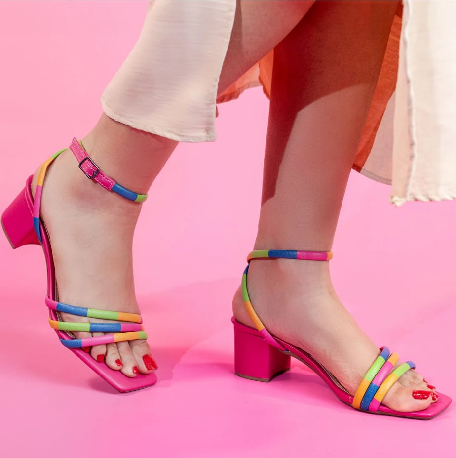 Sandália Antonella, cor pink. Calça do 34 ao 39. R$135,90